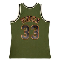 Men's Mitchell & Ness Scottie Pippen Olive Chicago Bulls 1997/98 Swingman - Jersey Flight Edition