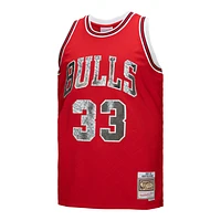 Men's Mitchell & Ness Scottie Pippen Red Chicago Bulls 1997/98 Hardwood Classics 75th Anniversary Diamond Swingman - Jersey