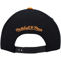 Men's Mitchell & Ness White/ Chicago Bulls Day One Snapback Hat