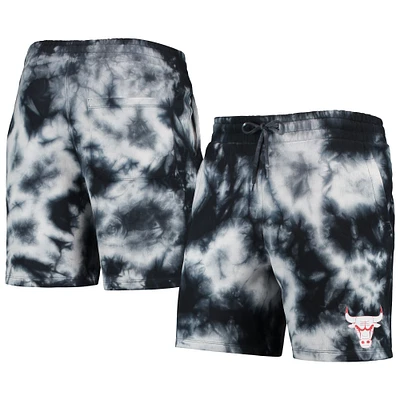 NWE BULLS NOIR HOMME FLEECE TIE DYE SHORT SHTMEN