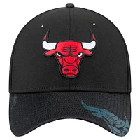 Men's New Era Black Chicago Bulls Sport Night Visor Hit 39THIRTY Flex Hat