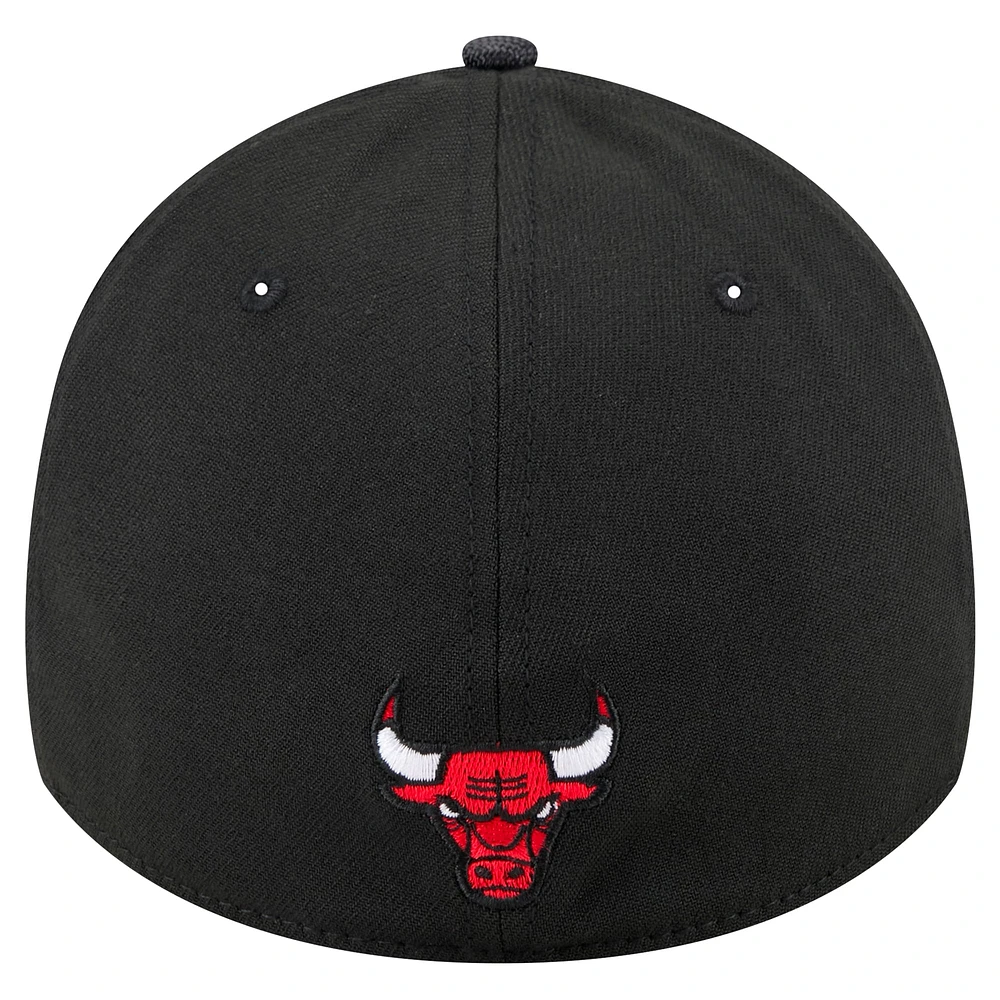 Men's New Era Black Chicago Bulls Sport Night Visor Hit 39THIRTY Flex Hat