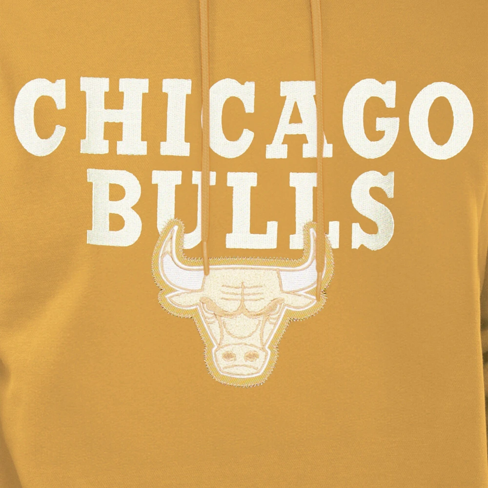 Men's New Era  Tan Chicago Bulls 2024/25 City Edition Chenille Heavyweight Pullover Hoodie
