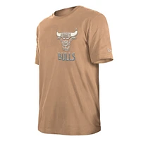 Men's New Era  Tan Chicago Bulls 2024/25 City Edition Chenille Heavyweight T-Shirt