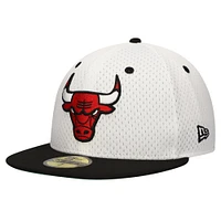 Men's New Era White/Black Chicago Bulls Throwback 2Tone 59FIFTY Fitted Hat