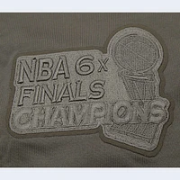 Men's Pro Standard  Gray Chicago Bulls Neutrals Short Sleeve Pullover Hoodie