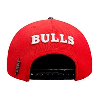 Men's Pro Standard Red/Black Chicago Bulls Logo Morph Snapback Hat
