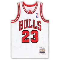 Preschool Mitchell & Ness Michael Jordan Chicago Bulls 1997/98 Hardwood Classics Authentic Jersey