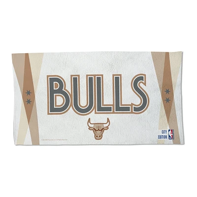 Serviette de plage simple face WinCraft Chicago Bulls 2024/25 City Edition On Court 22'' x 42''