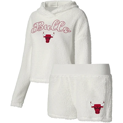 College Concepts pour femmes crème Chicago Bulls Fluffy Sweat à capuche manches longues T-shirt et short Ensemble de nuit