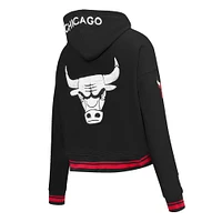 Sweat à capuche court Pro Standard noir Chicago Bulls 2023/24 City Edition pour femme