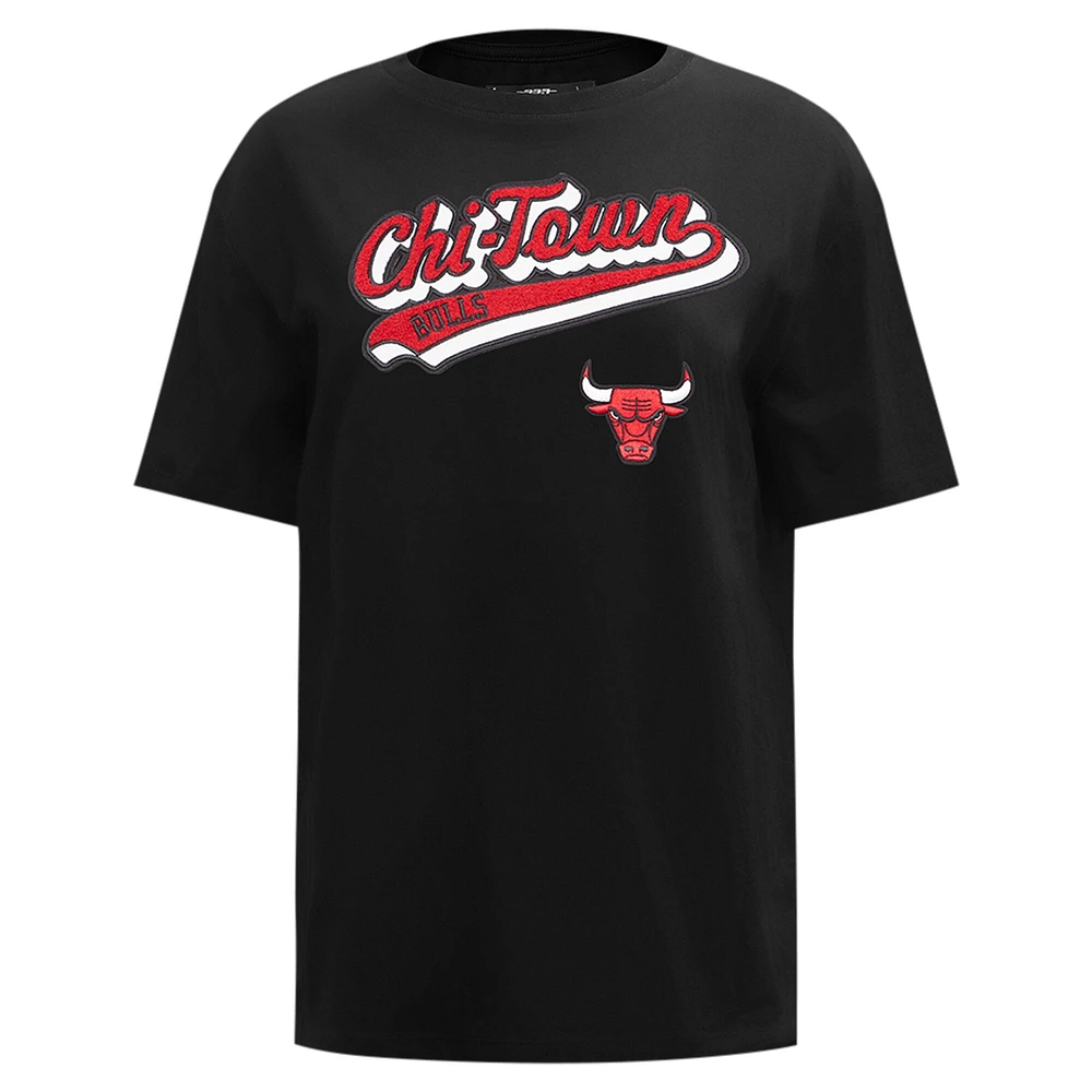 Women's Pro Standard Black Chicago Bulls Script Boyfriend T-Shirt