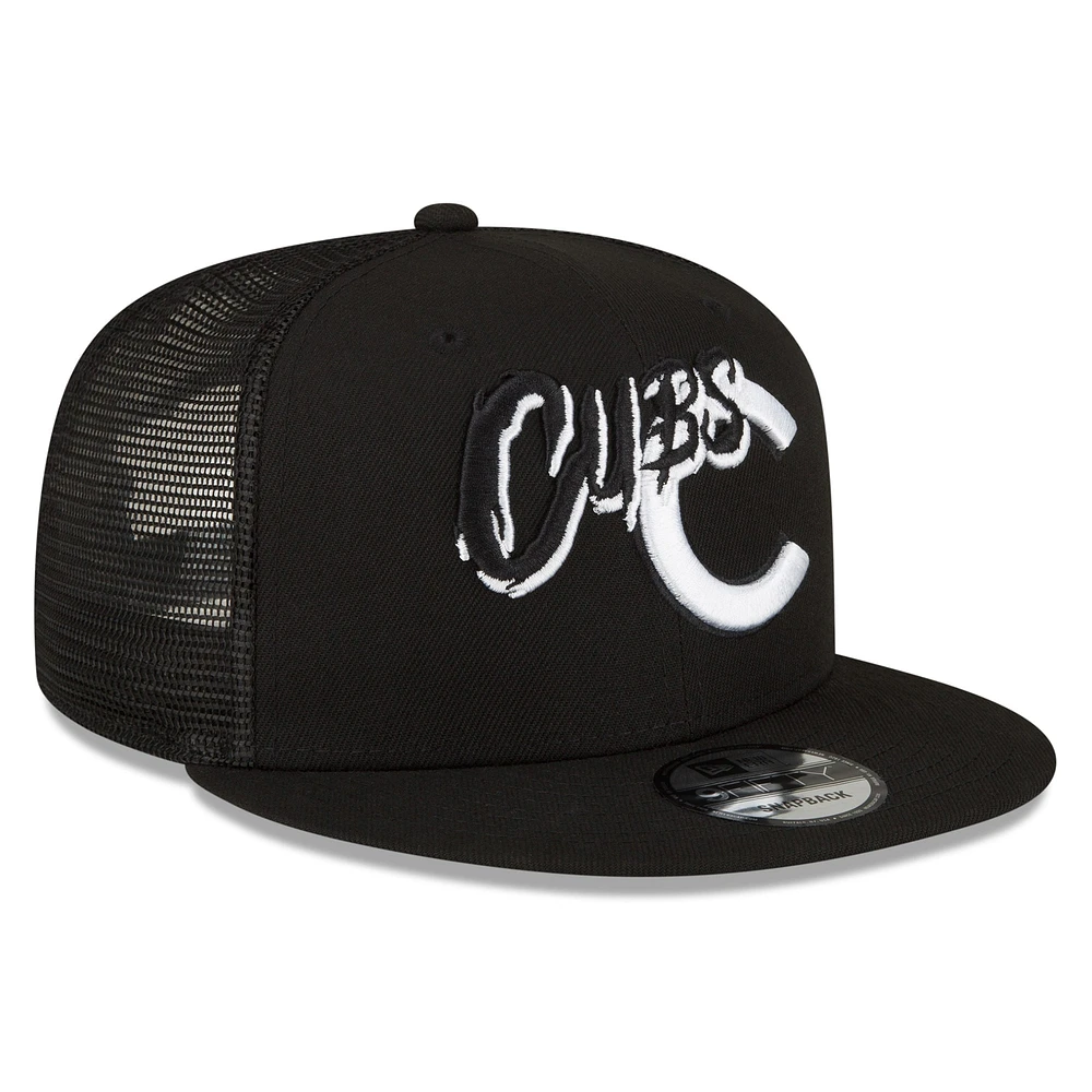 Men's New Era Black Chicago Cubs Street Trucker 9FIFTY Snapback Hat