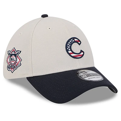Casquette flexible 39THIRTY du 4 juillet 2024 New Era pour hommes, kaki/noir