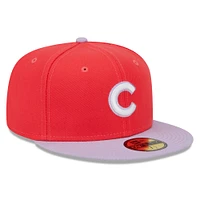 Casquette ajustée 59FIFTY Spring Color Two-Tone pour homme des Chicago Cubs New Era, rouge/lavande