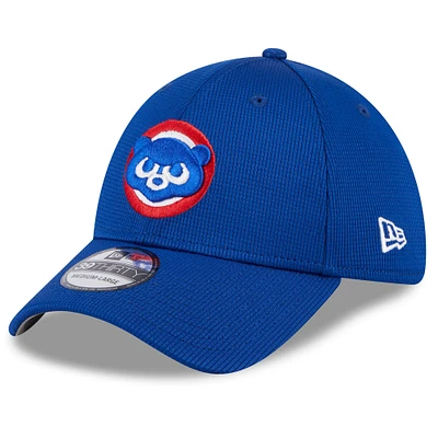 Casquette flexible 39THIRTY d'entraînement au bâton 2024 des Royal Chicago Cubs New Era pour hommes