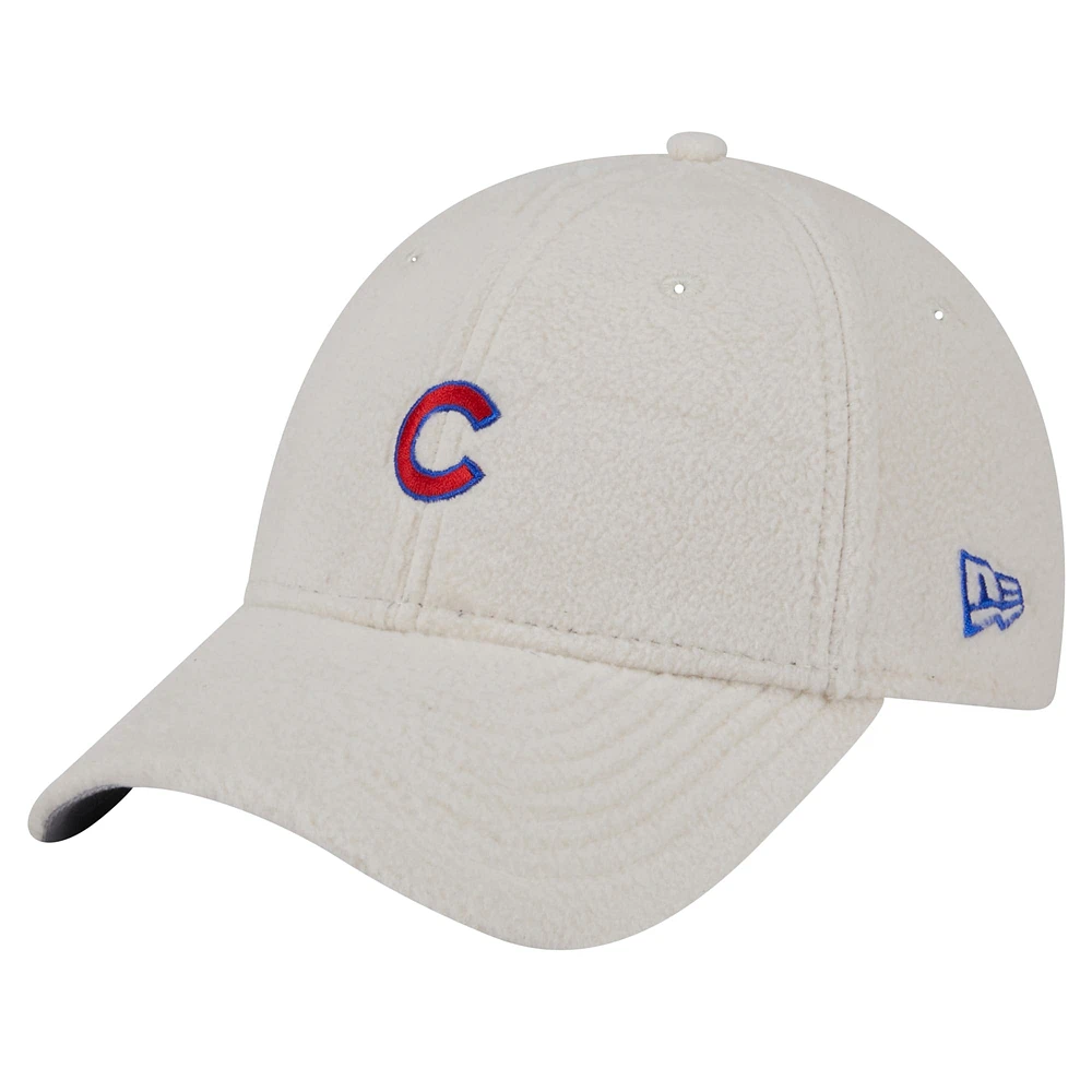 Casquette ajustable Chrome Cozy 9FORTY pour femme New Era blanche des Chicago Cubs