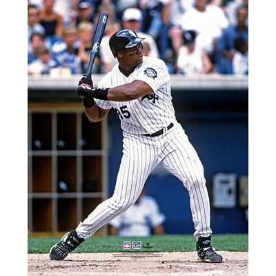 Frank Thomas, joueur non signé des White Sox de Chicago, se prépare à frapper