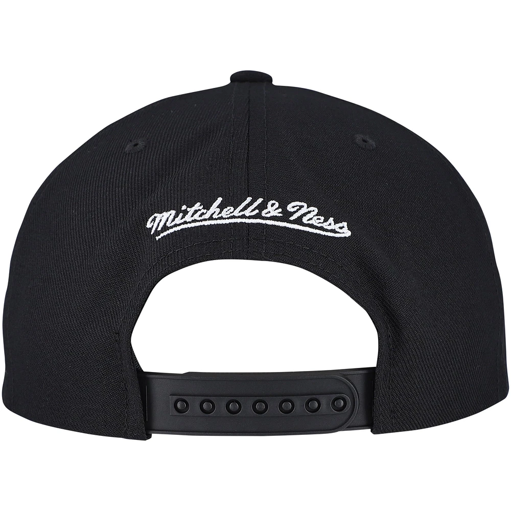 Men's Mitchell & Ness Black Chicago White Sox Double Up Snapback Hat