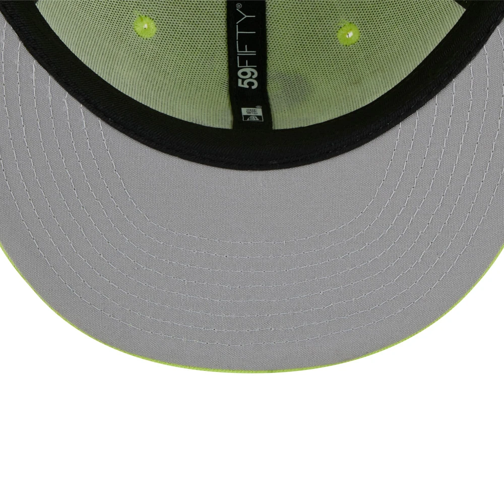 Men's New Era Neon Green Chicago White Sox 2023 Spring Color Basic 59FIFTY Fitted Hat
