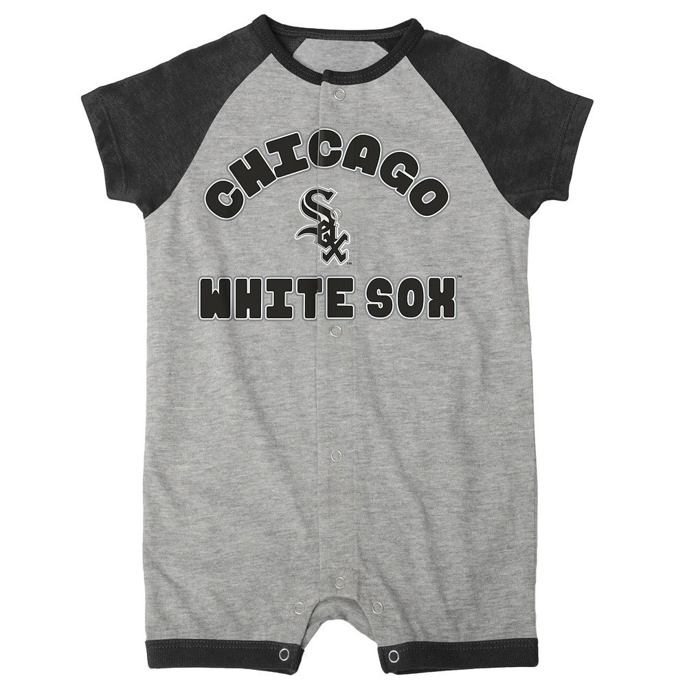 Newborn & Infant Heather Gray Chicago White Sox Extra Base Hit Raglan Full-Snap Romper