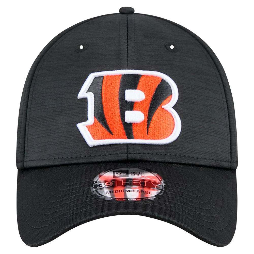 Men's New Era Black Cincinnati Bengals  Active Tech 39THIRTY Flex Hat