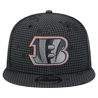 Men's New Era Black Cincinnati Bengals Midnight Ink Pop Outline 9FIFTY Snapback Hat