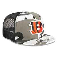 Men's New Era Camo Cincinnati Bengals Dark Trucker 9FIFTY Snapback Hat