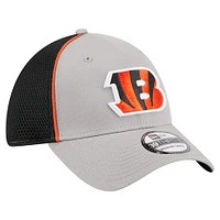 Men's New Era Gray/Black Cincinnati Bengals  Pipe 39THIRTY Flex Hat