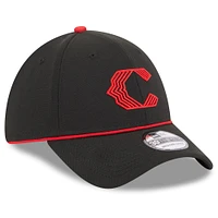 Men's New Era Black Cincinnati Reds 2023 City Connect 39THIRTY Flex Fit Hat