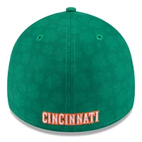 Men's New Era Kelly Green Cincinnati Reds St. Patrick's Day 39THIRTY Flex Hat