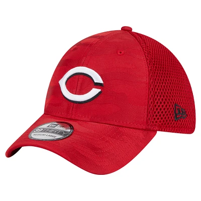 Casquette New Era 39THIRTY Flex rouge pour homme, motif camouflage subtil des Cincinnati Reds