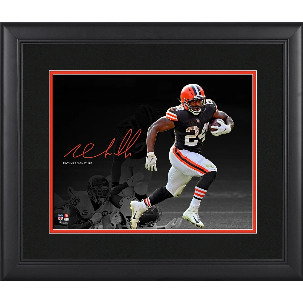 Photographie encadrée de Nick Chubb Cleveland Browns 11" x 14 " - Signature fac-similé
