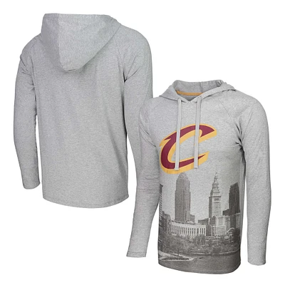 T-shirt à capuche manches longues Stadium Essentials pour hommes, gris chin