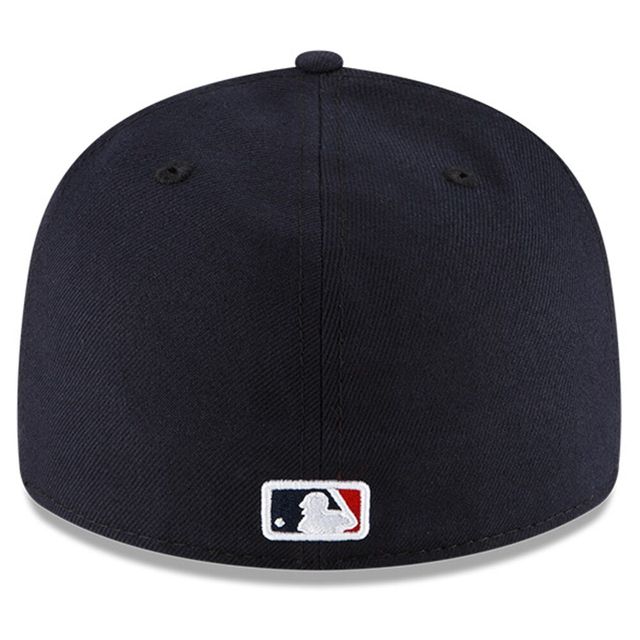 Casquette ajustée 59FIFTY à profil bas On-Field Road Low Profile New Era pour homme bleu marine Cleveland Guardians Collection