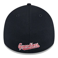 Men's New Era  White Cleveland Guardians 2025 Batting Practice 39THIRTY Flex Hat