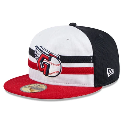 Casquette ajustée 59FIFTY pour hommes des Cleveland Guardians 2024 New Era blanche