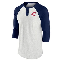 T-shirt à manches 3/4 Fanatics Oatmeal/Navy Cleveland Indians True Classics Better Believe Raglan Henley pour hommes