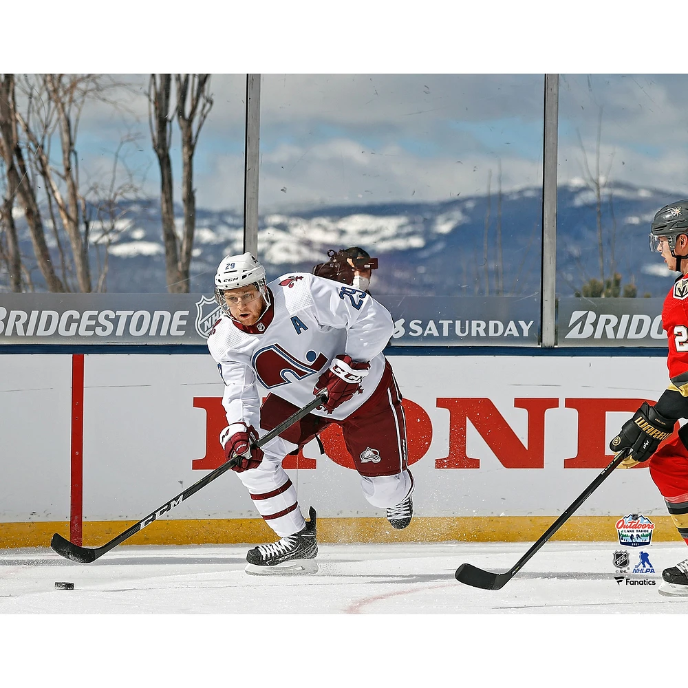 Nathan MacKinnon Colorado Avalanche Photographie non signée 2021 en plein air au lac Tahoe