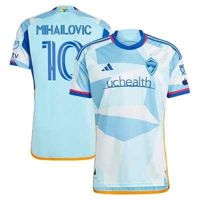 Maillot de joueur authentique adidas Djordje Mihailovic pour hommes, bleu clair, Colorado Rapids 2024 New Day Kit