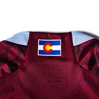 Maillot de joueur authentique adidas Omir Fernandez pour hommes Colorado Rapids 2024 One Flag Kit