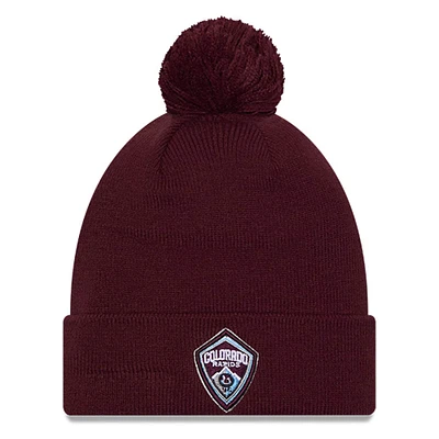 Bonnet en tricot à revers et revers en jersey bordeaux Colorado Rapids New Era pour hommes avec pompon
