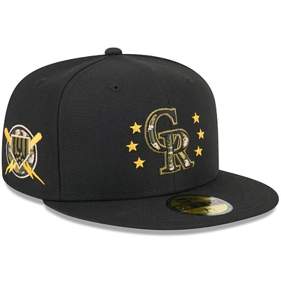 Casquette ajustée 59FIFTY pour la Journée des forces armées 2024 New Era noire Colorado Rockies hommes