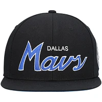 Men's Mitchell & Ness Black Dallas Mavericks Hardwood Classics Script 2.0 Snapback Hat