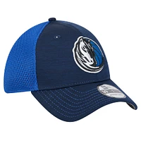 Men's New Era Blue Dallas Mavericks Active Tech Neo Flex 39THIRTY Hat