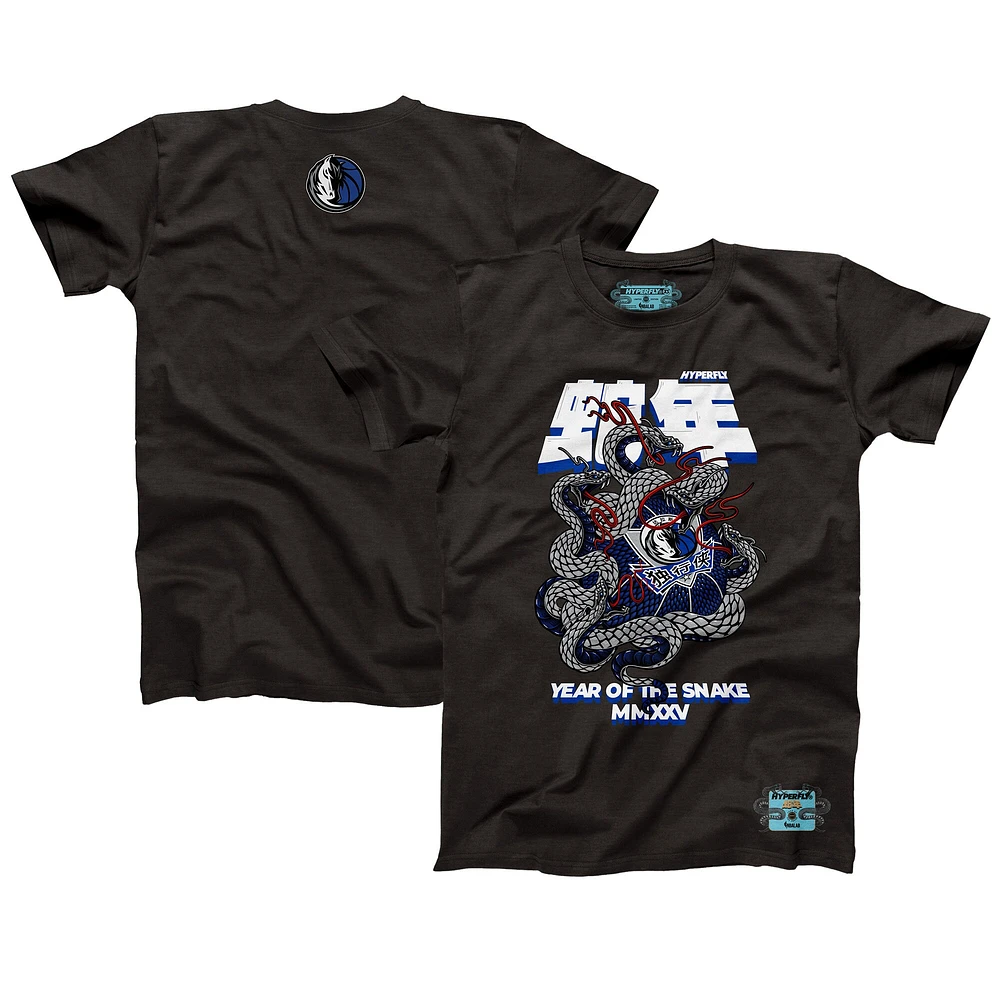 T-shirt unisexe NBALab x Hyperfly Heather Black Dallas Mavericks Collection Année du serpent Nouvel An lunaire