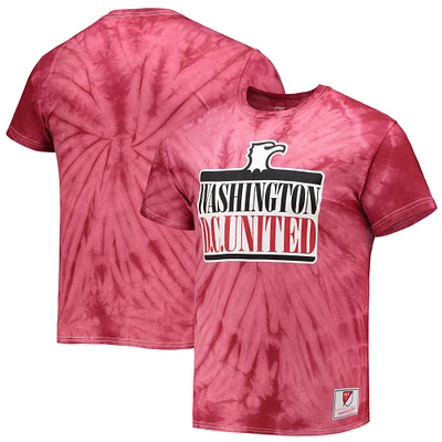 T-shirt tie-dye rouge D.C. United Since '96 Mitchell & Ness pour homme
