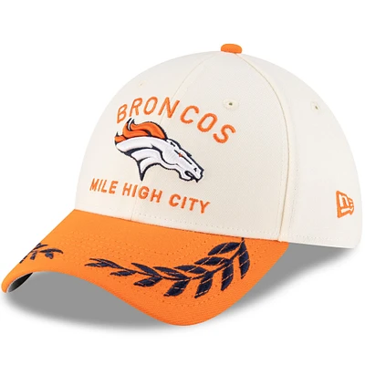 Casquette New Era 39THIRTY Flex crème/orange pour homme des Broncos de Denver (2025 NFL Draft)