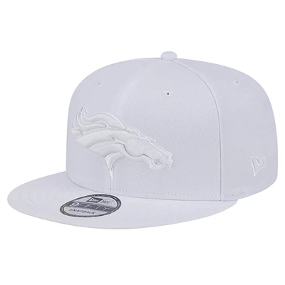 Casquette Snapback 9FIFTY Main Blanc sur Blanc Denver Broncos New Era pour homme