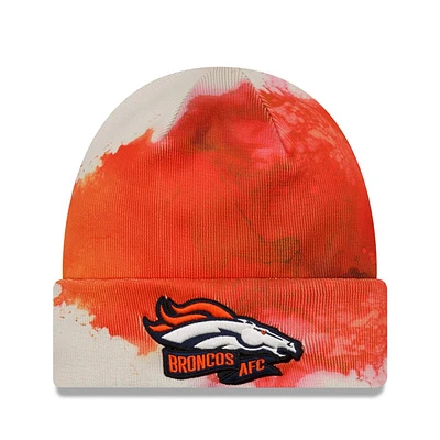 New Era Denver Broncos 2022 Sideline orange pour homme - Bonnet en tricot à revers teint à l'encre